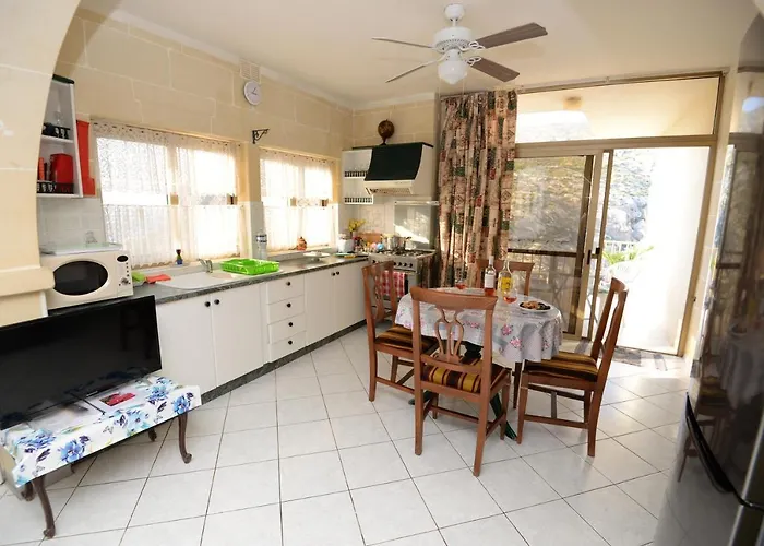 Avalon - Bellevue Gozo * クレンディ